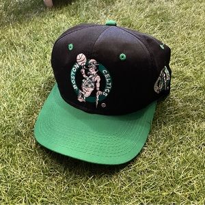 Vintage Boston Celtics Snapback plain logo with Back arch logo (blockhead style)